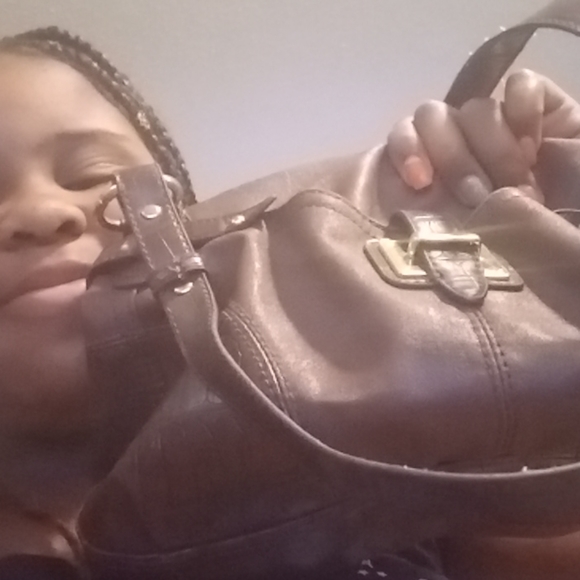 Not much type - Picture 2 of 2